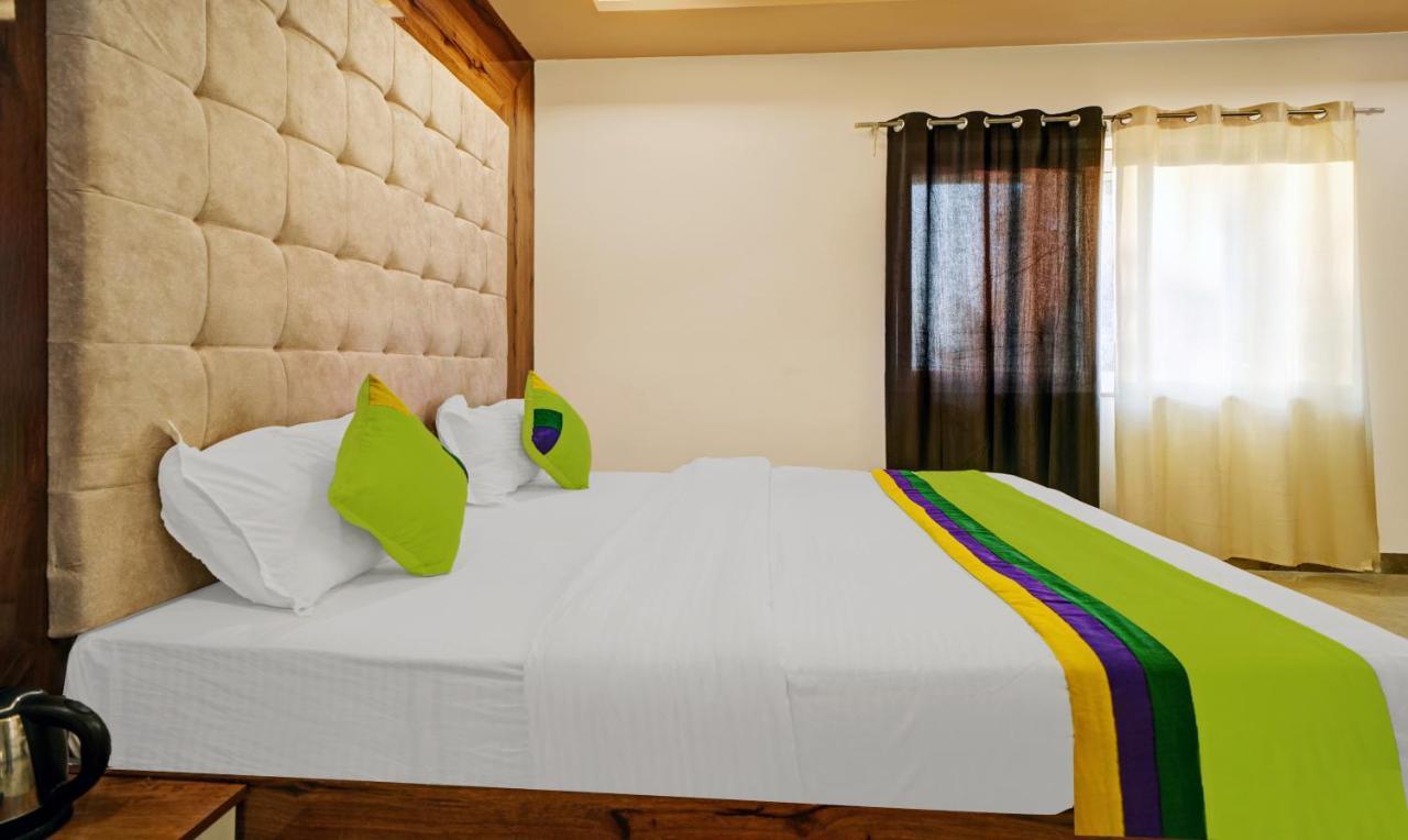 Hotel Eagle Inn Удайпур Екстериор снимка