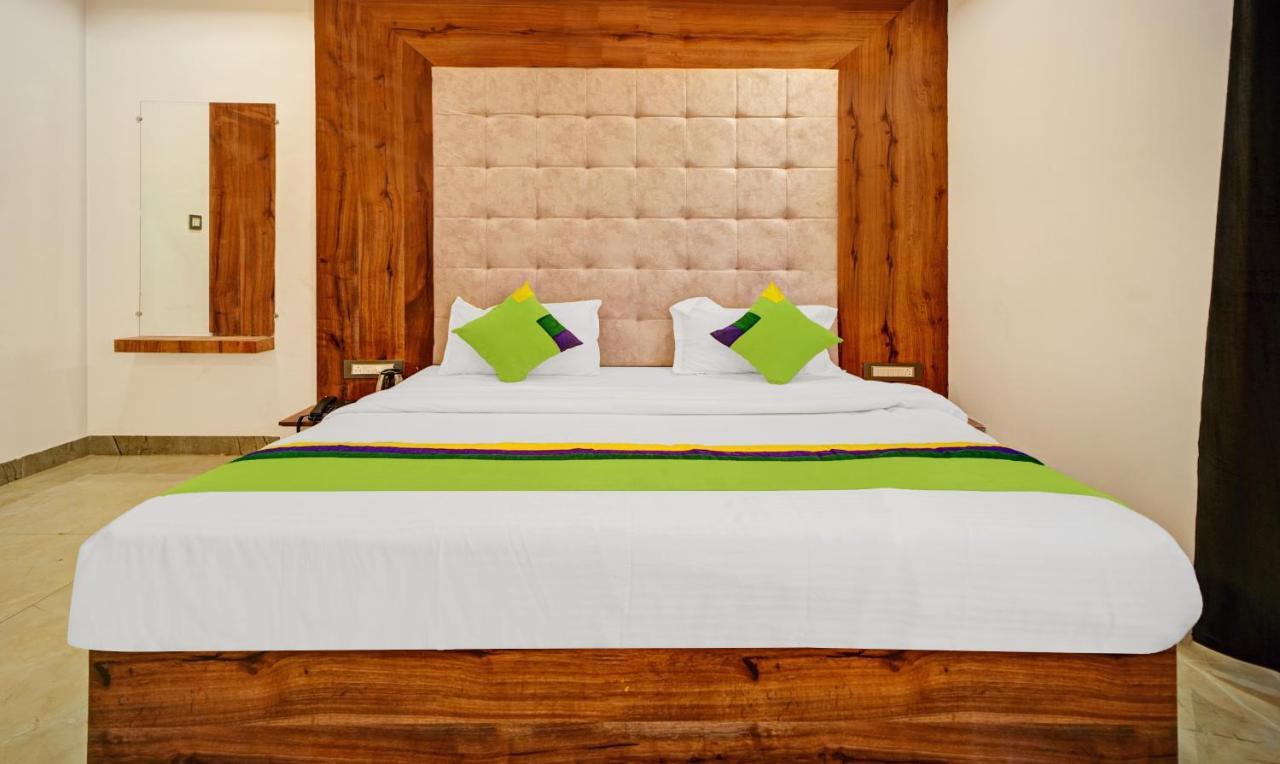 Hotel Eagle Inn Удайпур Екстериор снимка