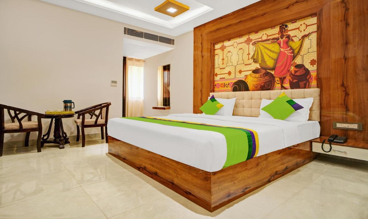 Hotel Eagle Inn Удайпур Екстериор снимка