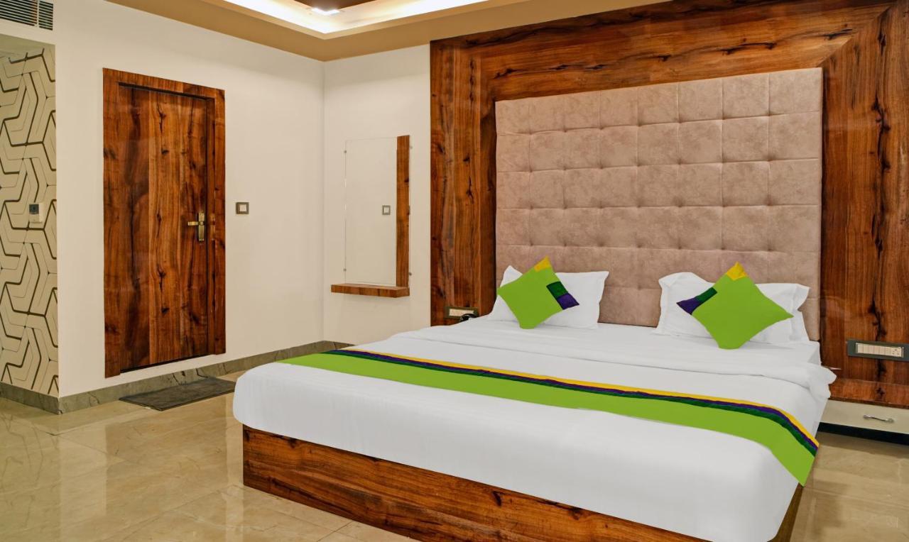 Hotel Eagle Inn Удайпур Екстериор снимка