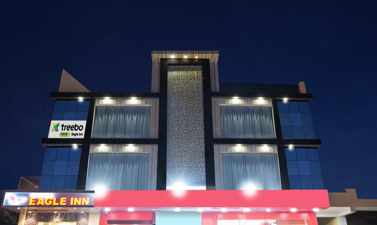 Hotel Eagle Inn Удайпур Екстериор снимка