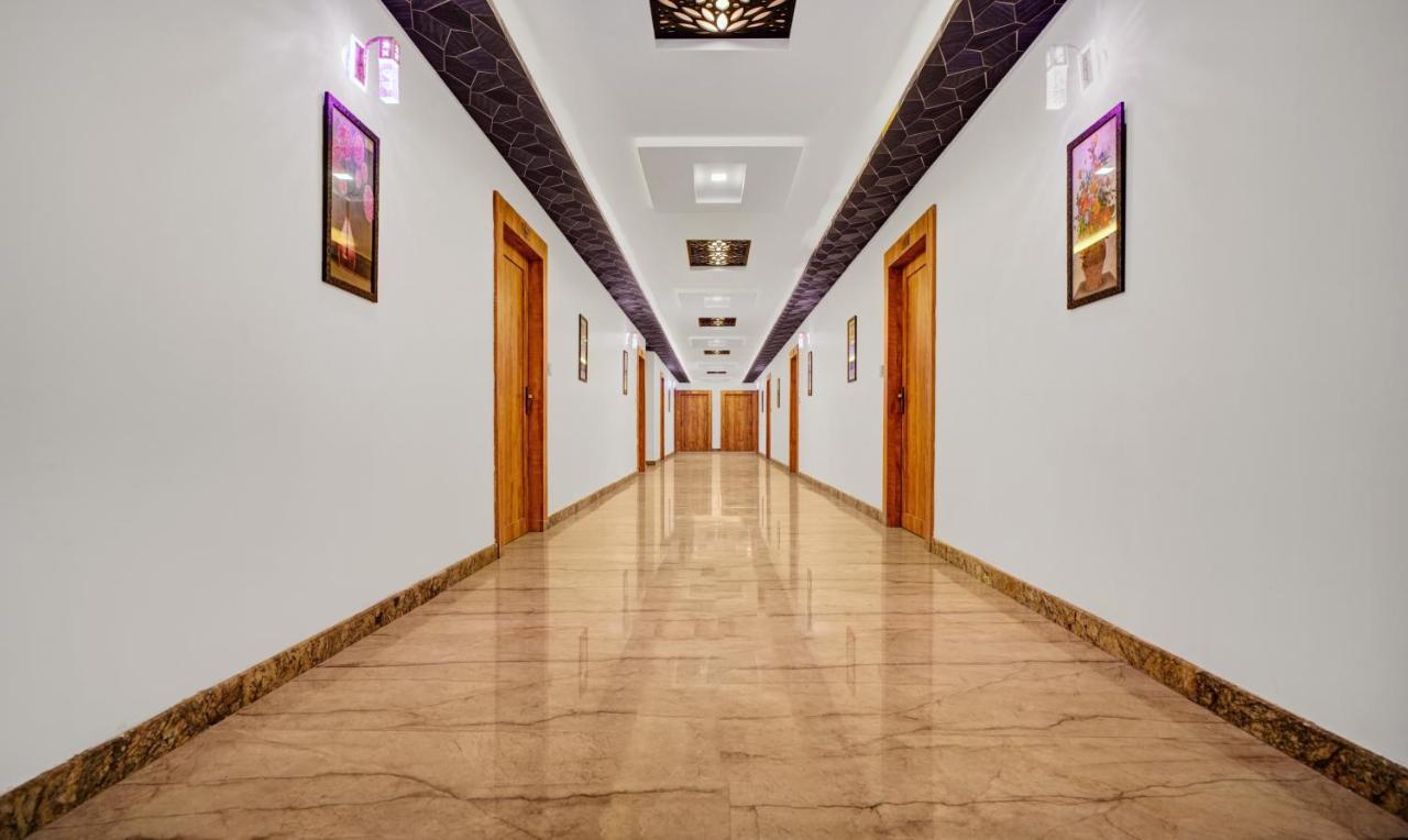 Hotel Eagle Inn Удайпур Екстериор снимка
