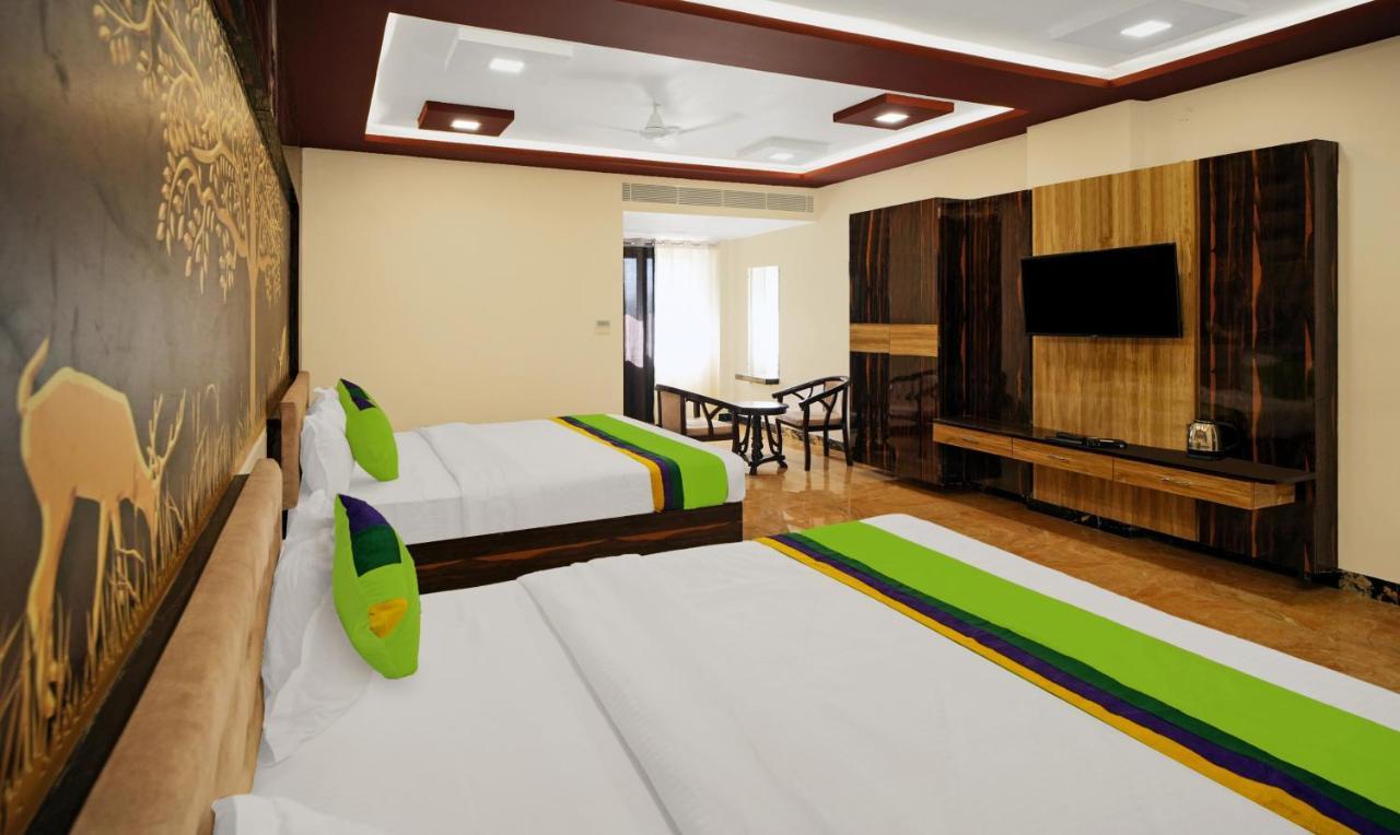 Hotel Eagle Inn Удайпур Екстериор снимка