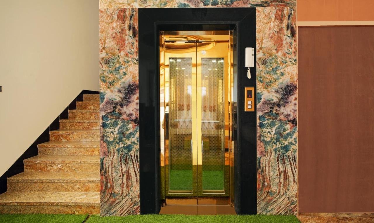 Hotel Eagle Inn Удайпур Екстериор снимка