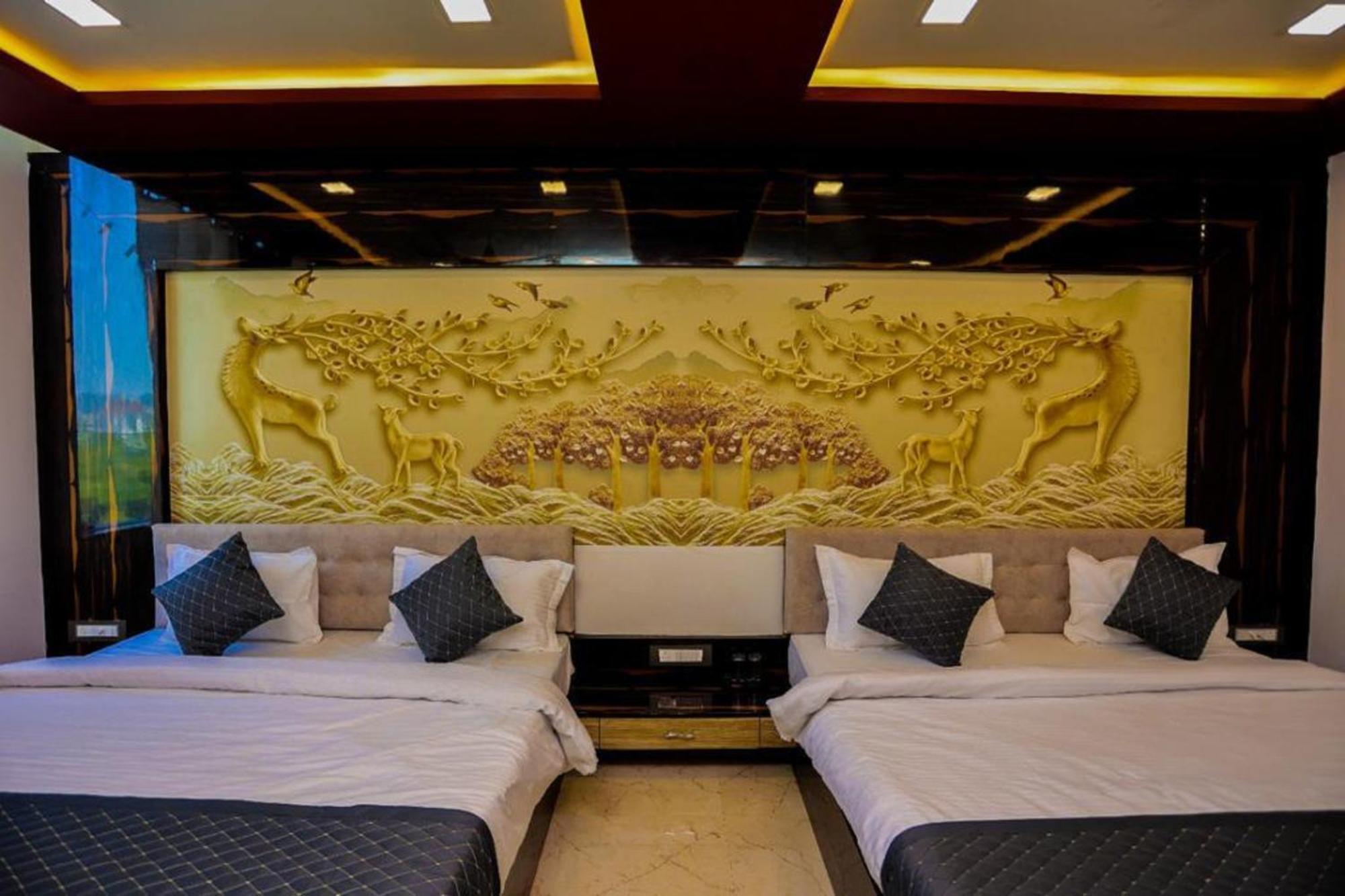 Hotel Eagle Inn Удайпур Екстериор снимка