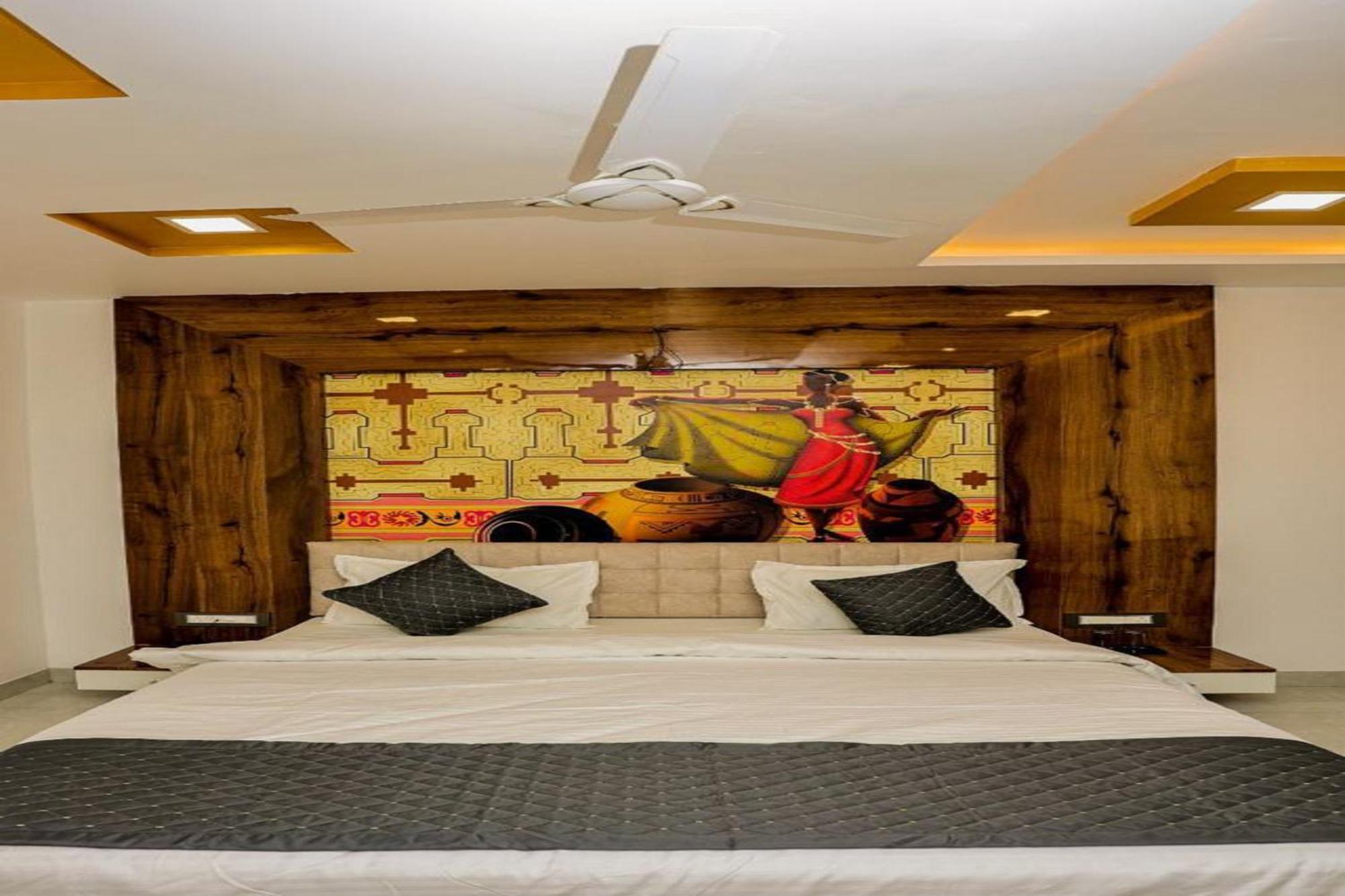 Hotel Eagle Inn Удайпур Екстериор снимка